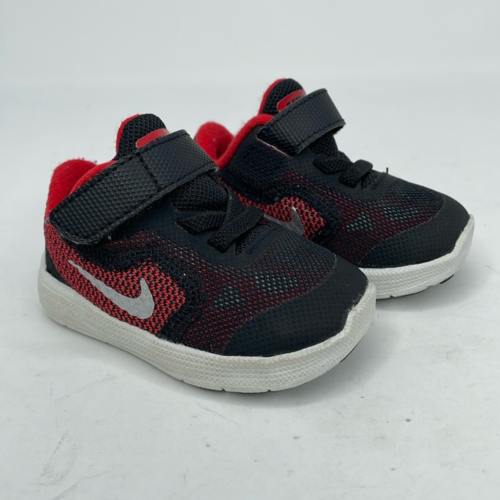 NWOT Nike Revolution 3 Toddler Sneakers Size 3C Color Red/Black